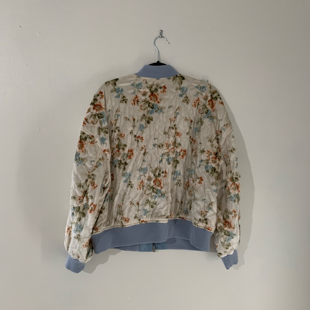 🎉FLASH SALE🎉 Urban outfitter Reversible Velvet Floral Bomber Jacket - Picture 11 of 11